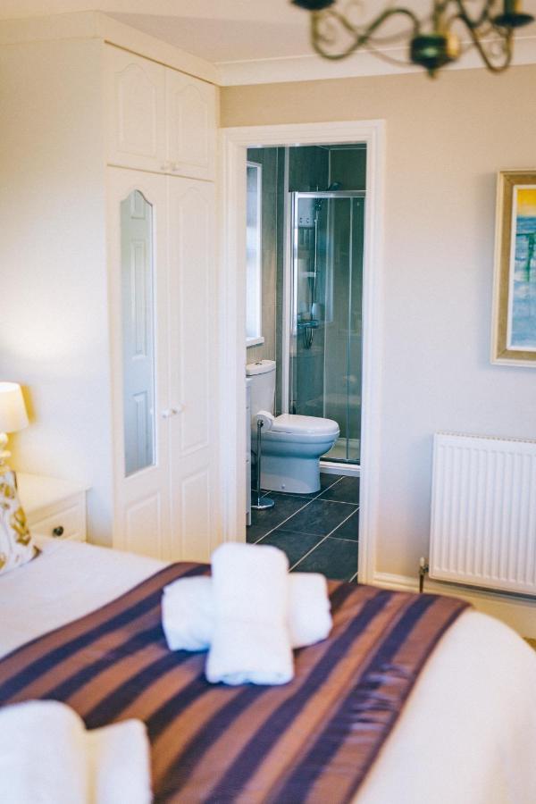 Ferlas Bed And Breakfast Penrhyndeudreath Exterior foto