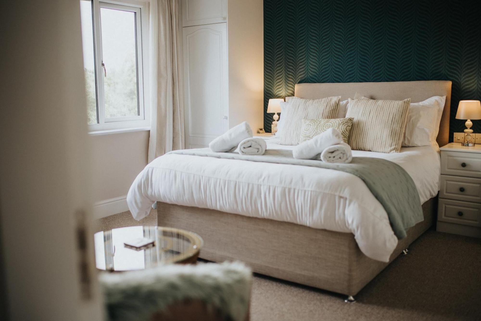 Ferlas Bed And Breakfast Penrhyndeudreath Exterior foto
